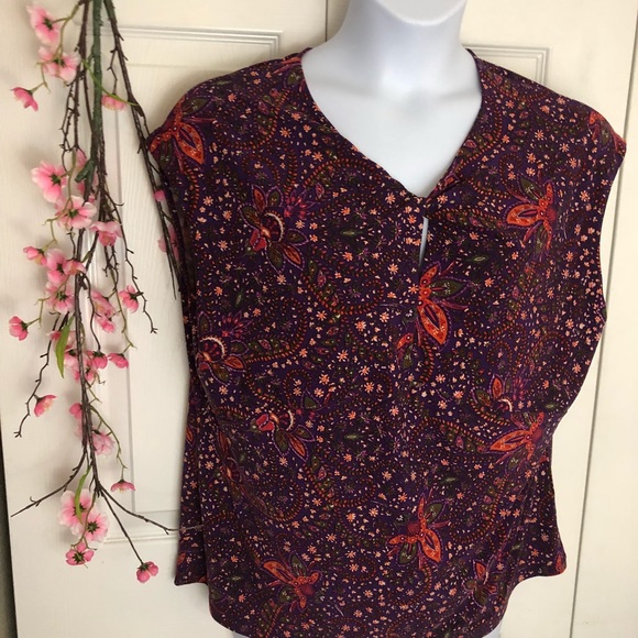 Chaps Tops - Paisley CHAPs 2X sleeveless blouse keyhole maroon